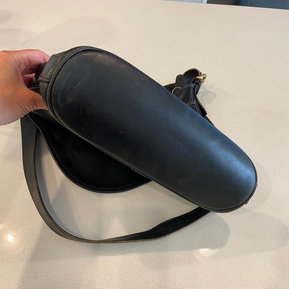 Vintage Coach Whitney, black with brass hardware - Picture 9 of 15